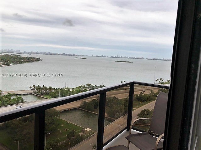 600 NE 36th St T1