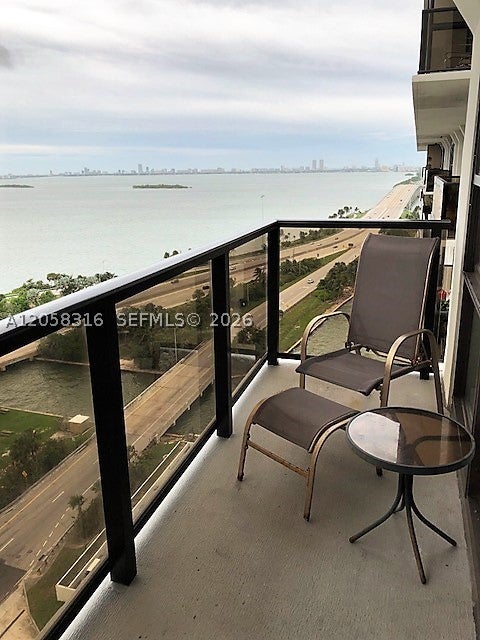 600 NE 36th St T1