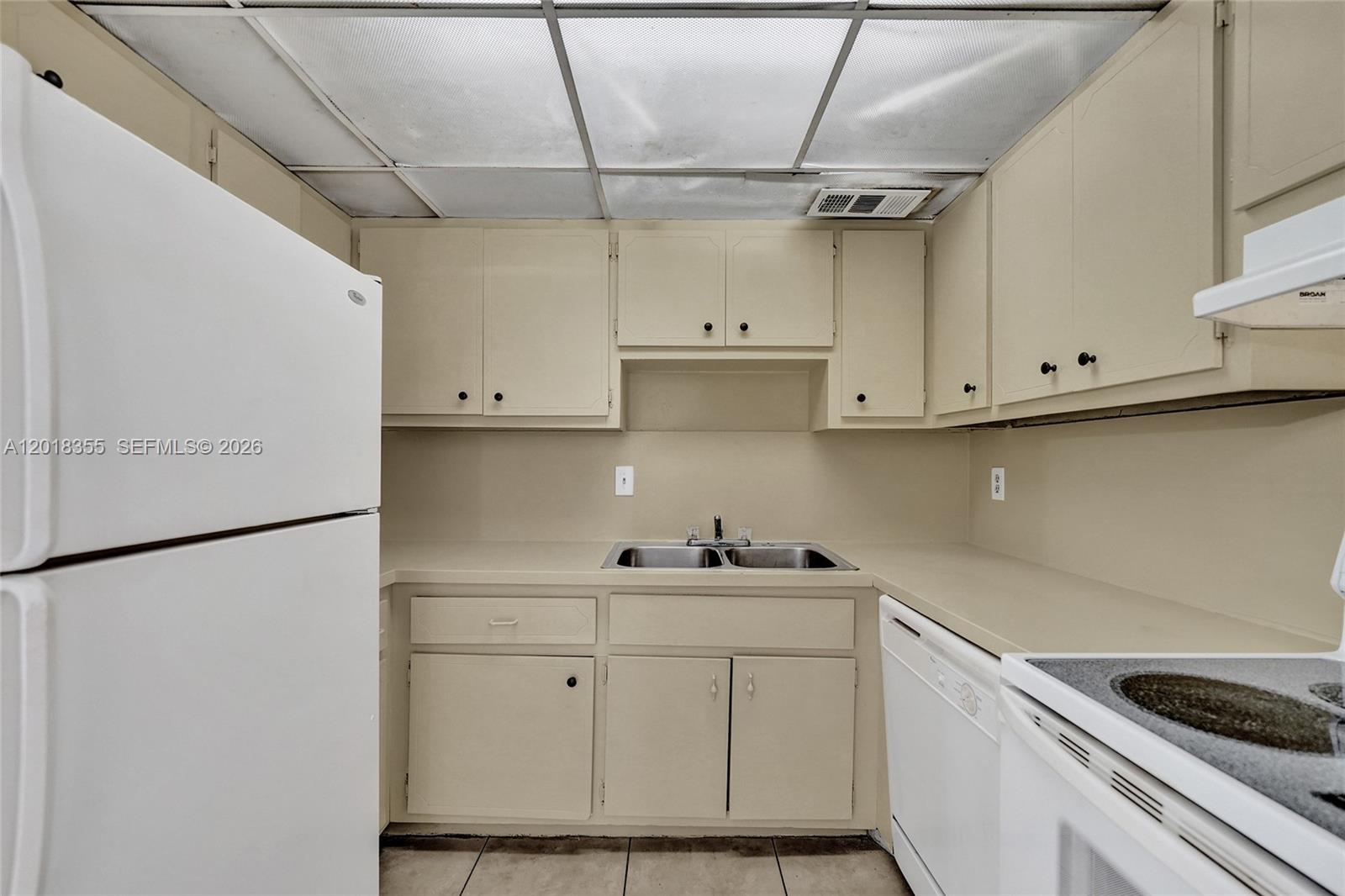 VILLAS AT CORAL SPRINGS - Residential