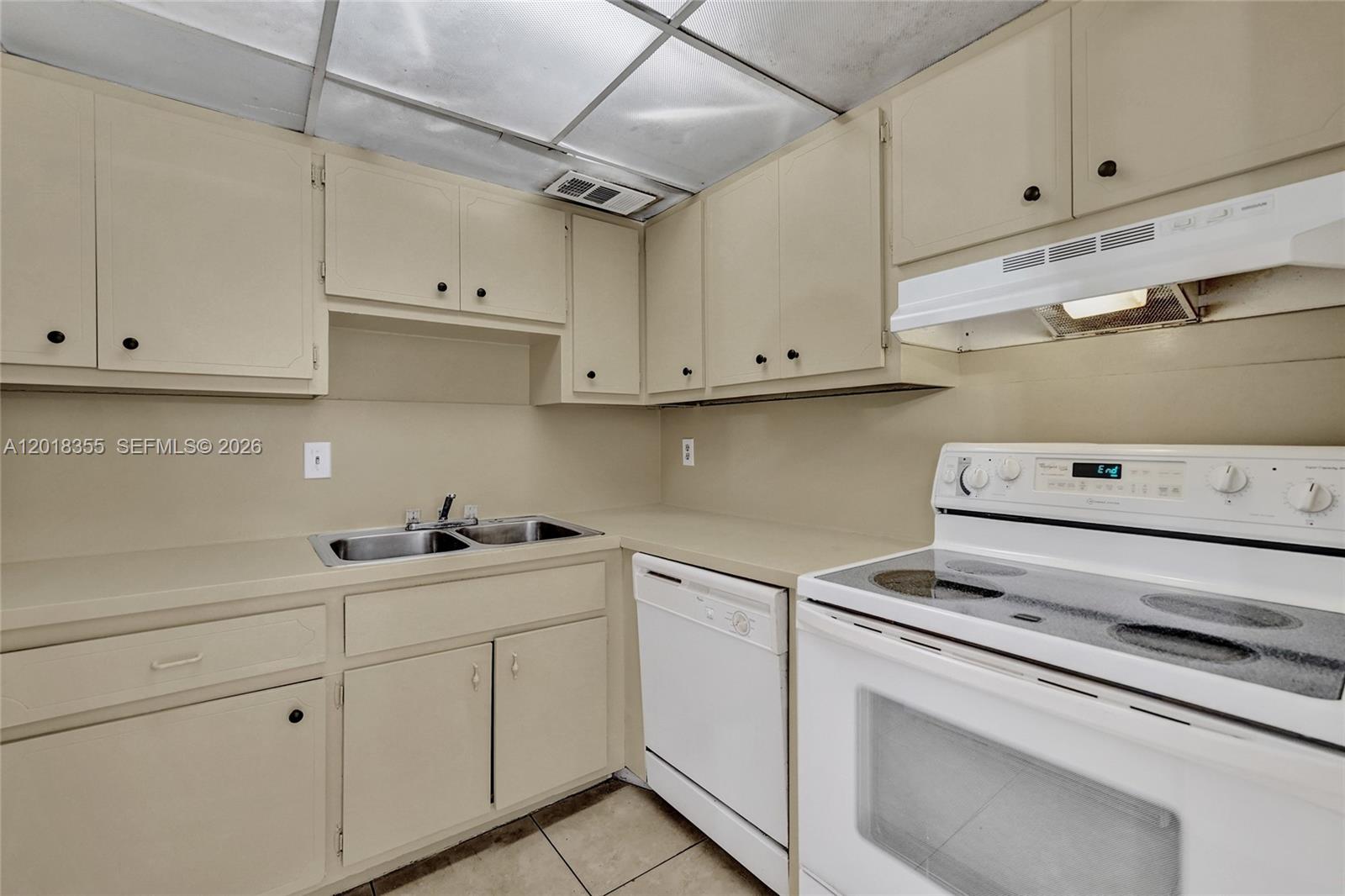 VILLAS AT CORAL SPRINGS - Residential