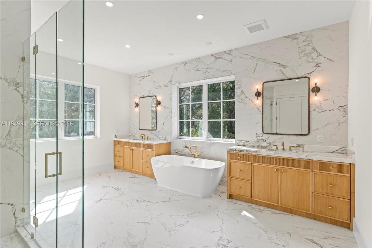 POINSETTIA ESTATES - Residential