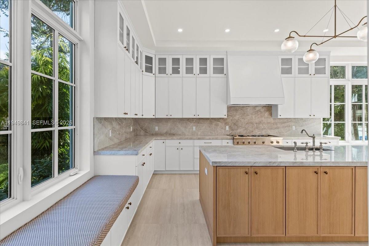 POINSETTIA ESTATES - Residential