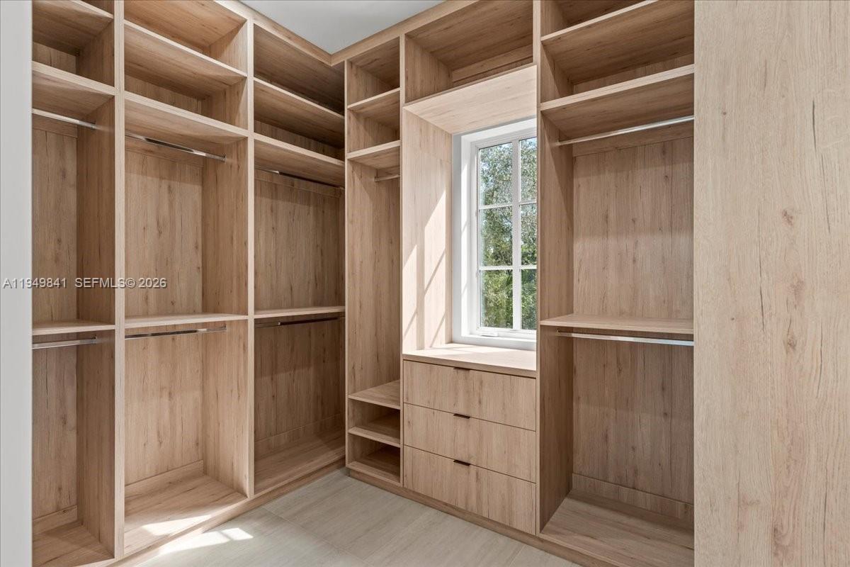 POINSETTIA ESTATES - Residential