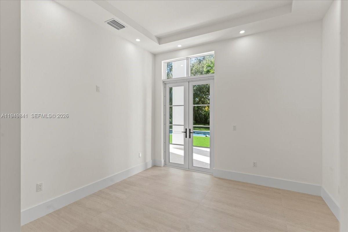 POINSETTIA ESTATES - Residential