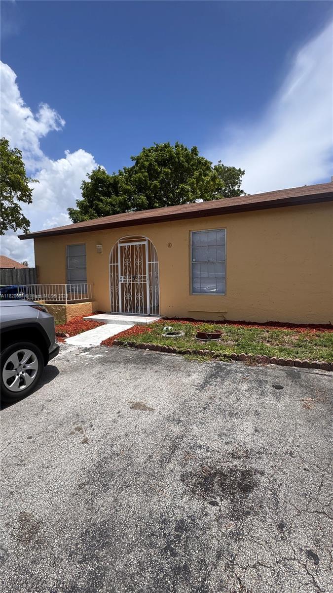 LESLIE ESTATES SEC FIVE - Residential Lease