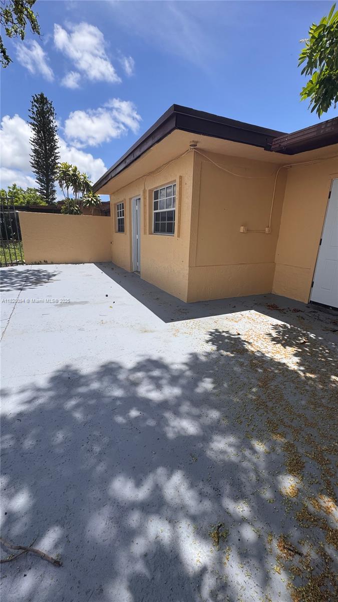 LESLIE ESTATES SEC FIVE - Residential Lease