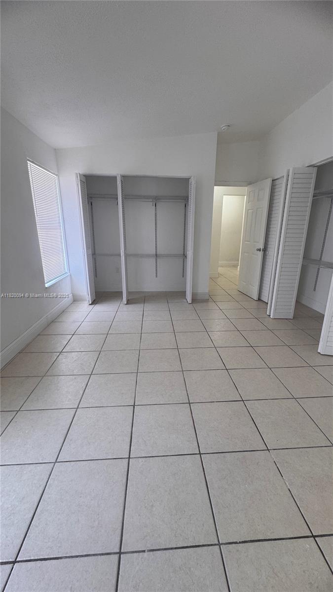 LESLIE ESTATES SEC FIVE - Residential Lease