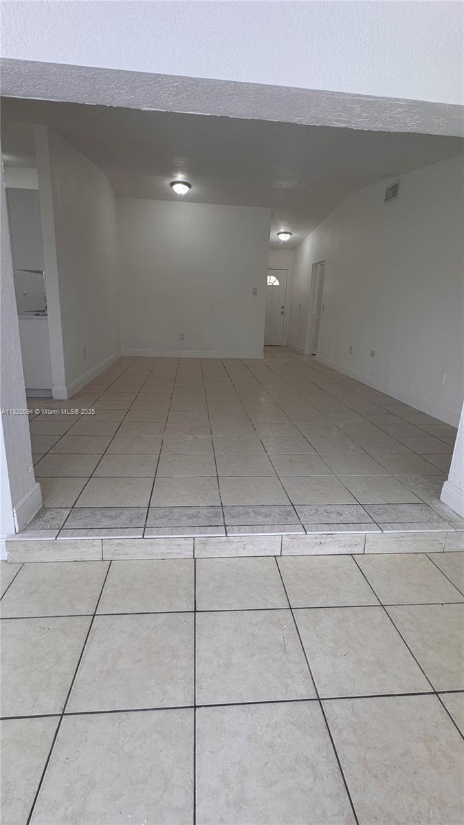 LESLIE ESTATES SEC FIVE - Residential Lease