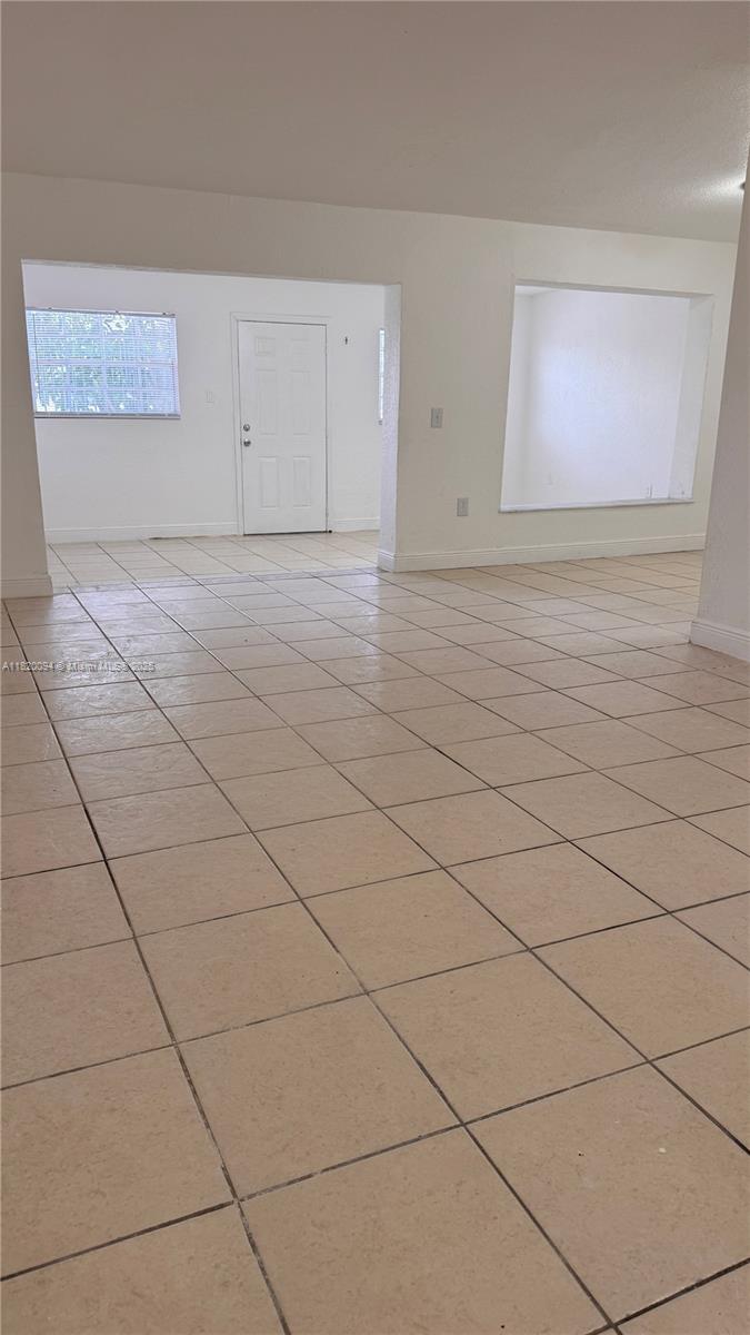 LESLIE ESTATES SEC FIVE - Residential Lease
