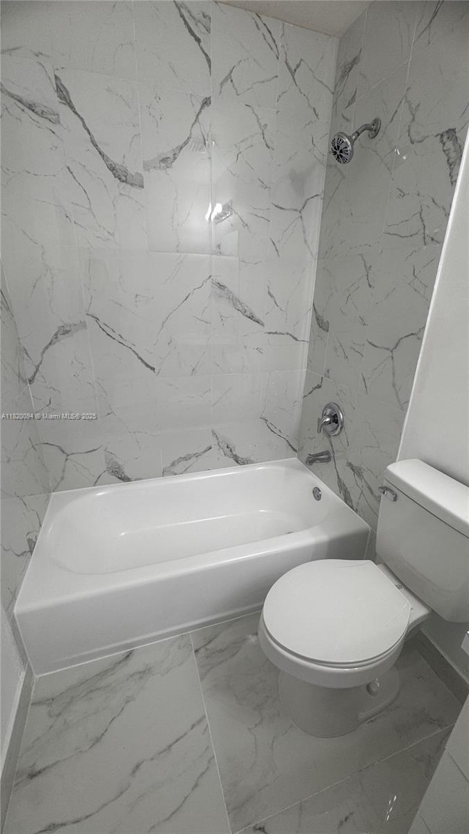 LESLIE ESTATES SEC FIVE - Residential Lease