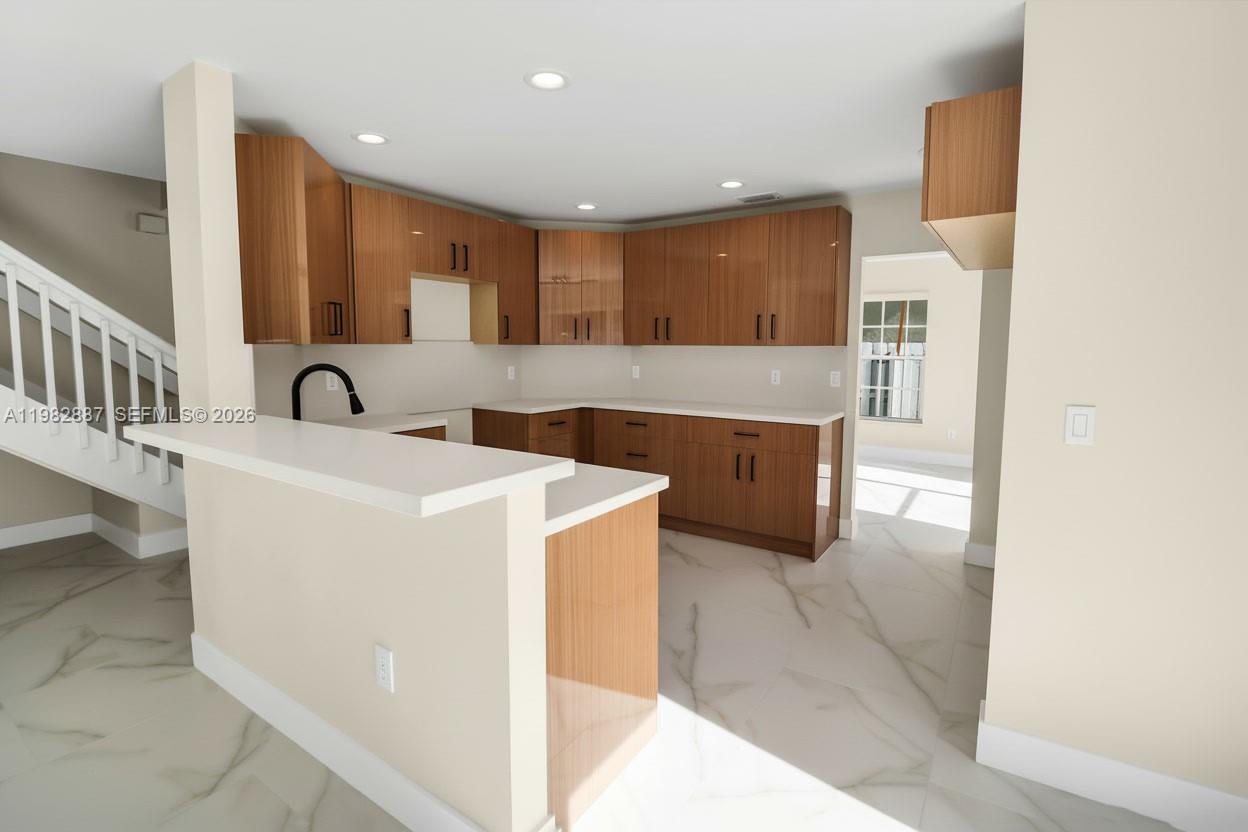 SAWGRASS PLANTATION - Residential