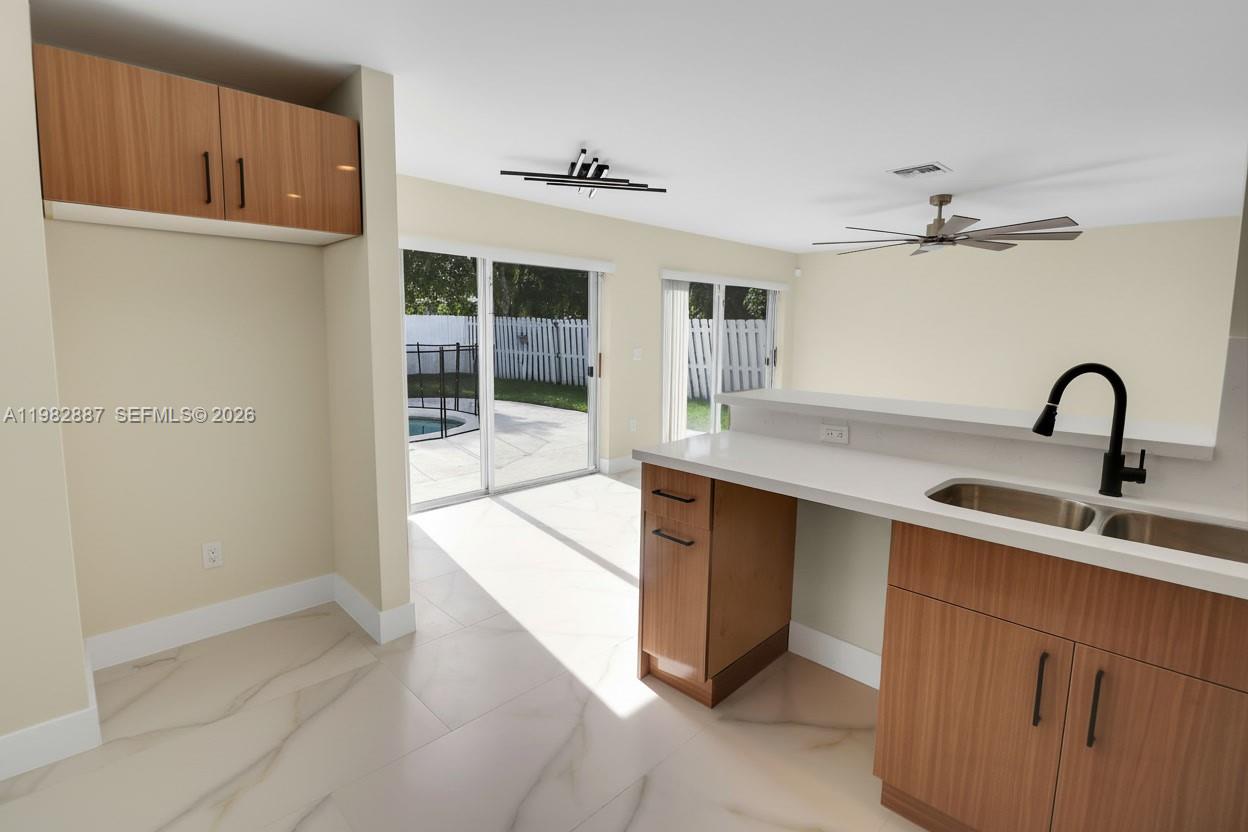 SAWGRASS PLANTATION - Residential