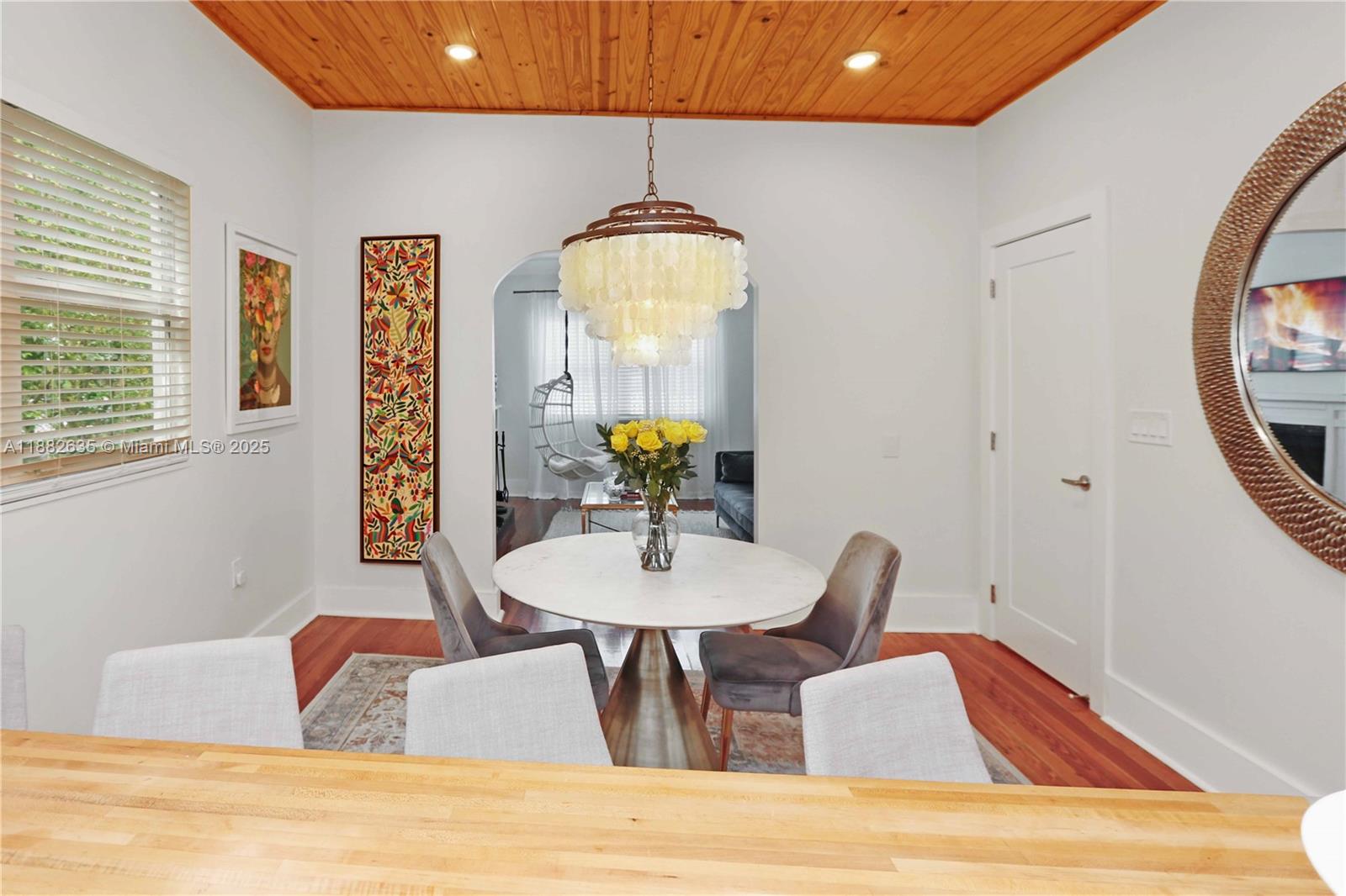 HOLLYWOOD - Residential Lease