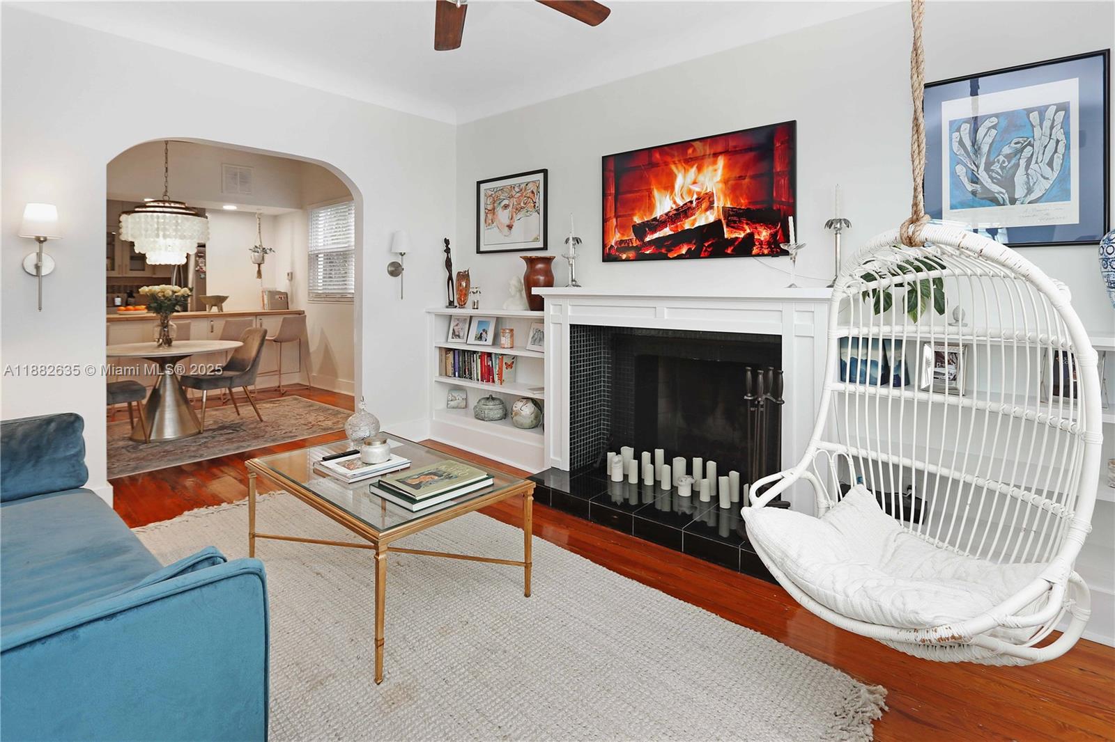 HOLLYWOOD - Residential Lease