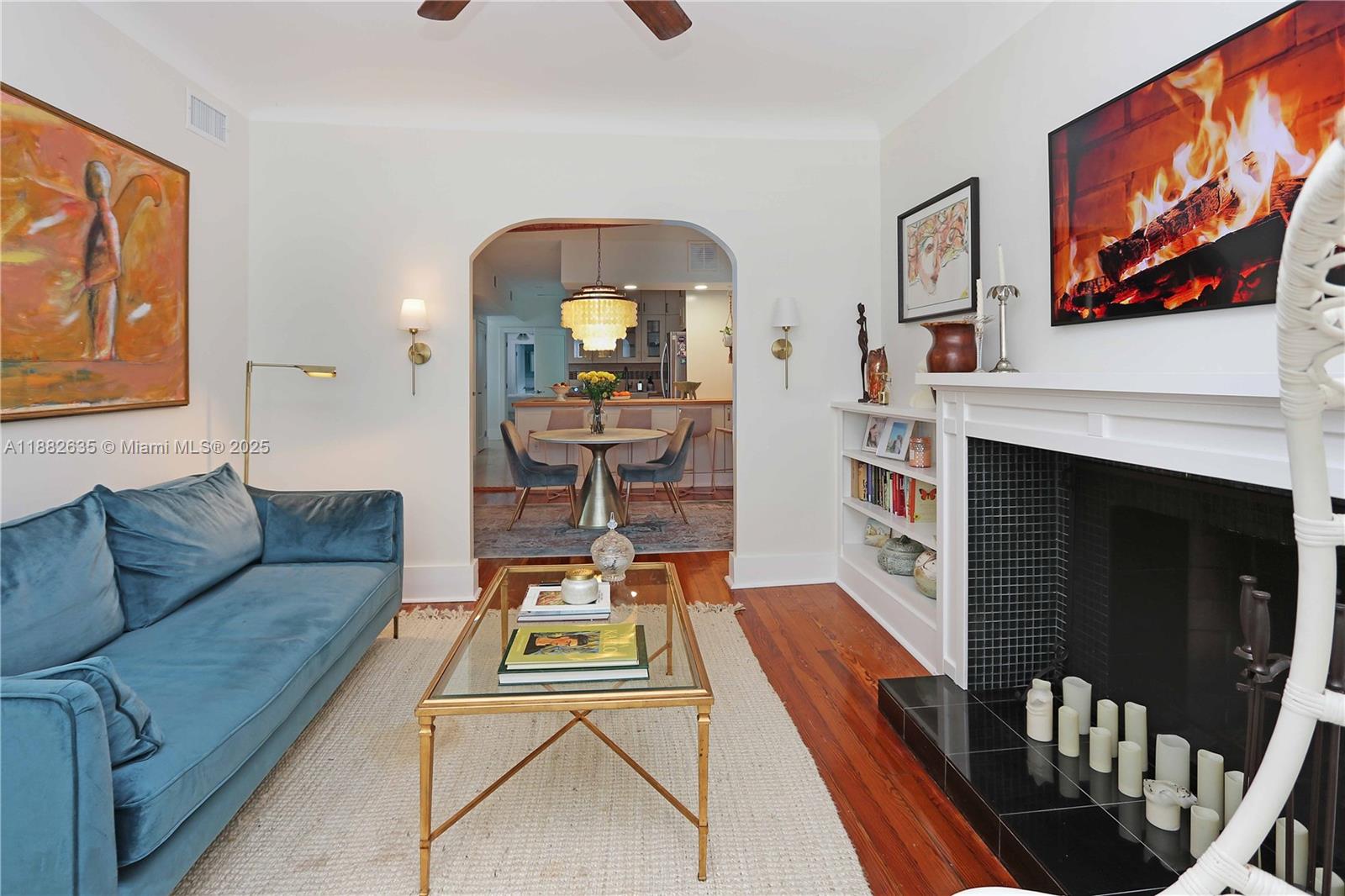 HOLLYWOOD - Residential Lease