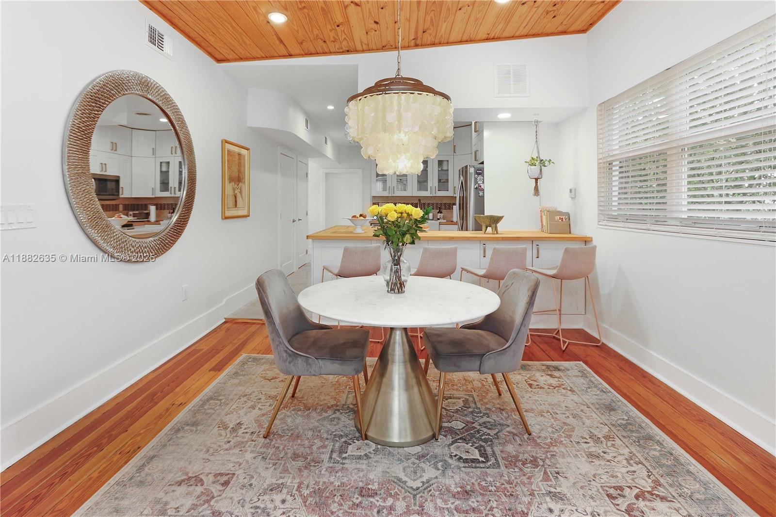 HOLLYWOOD - Residential Lease