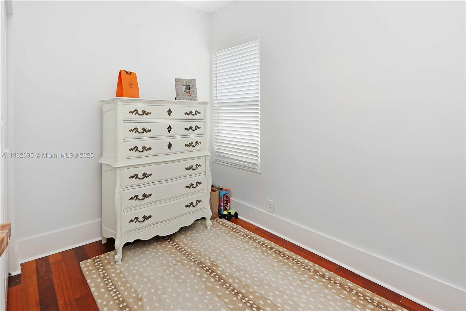 HOLLYWOOD - Residential Lease