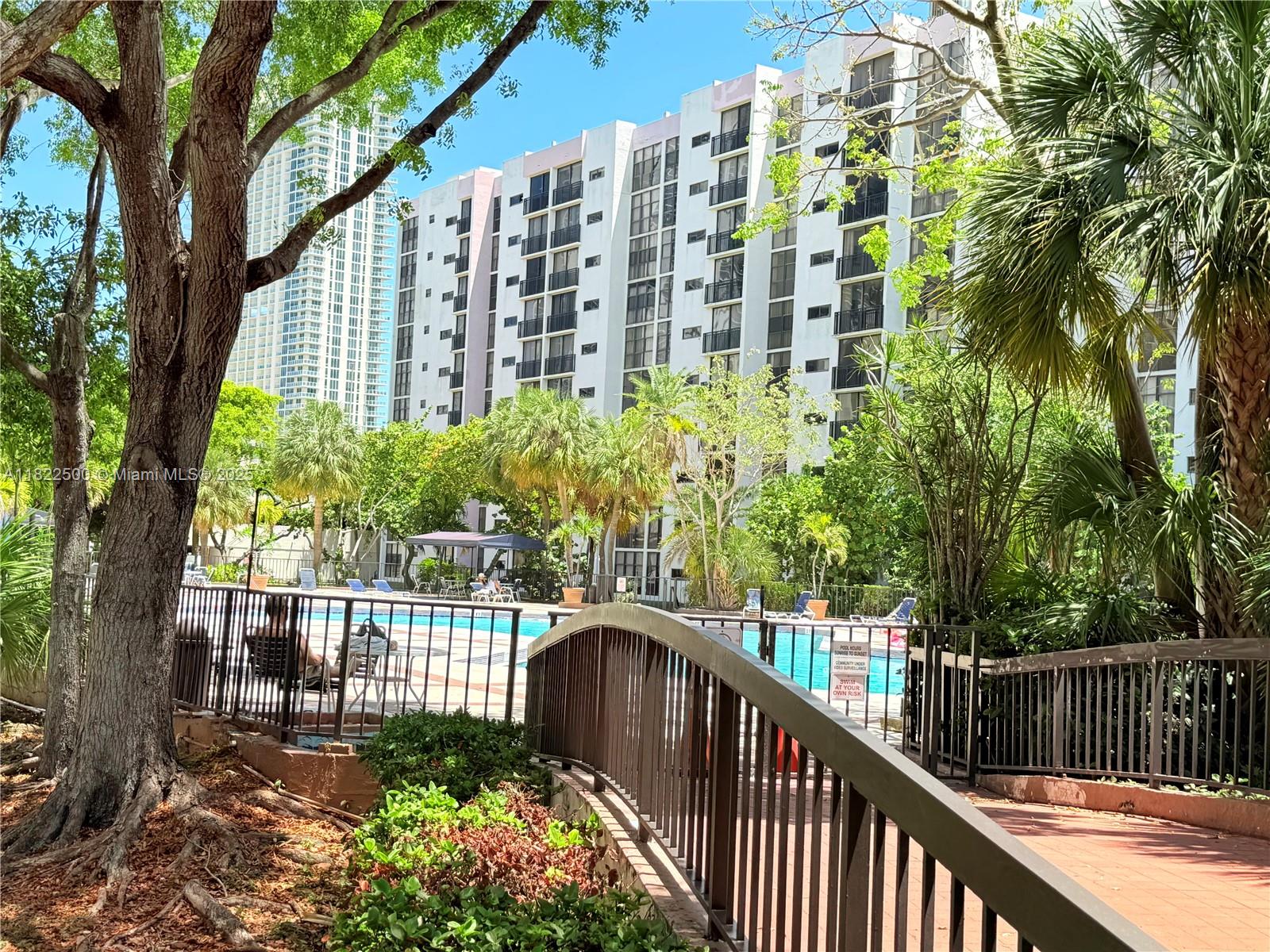 16909 N Bay Rd 116
