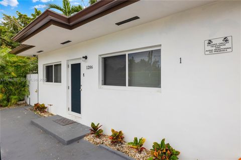 1286 NE 109th St 1 Miami FL 33161