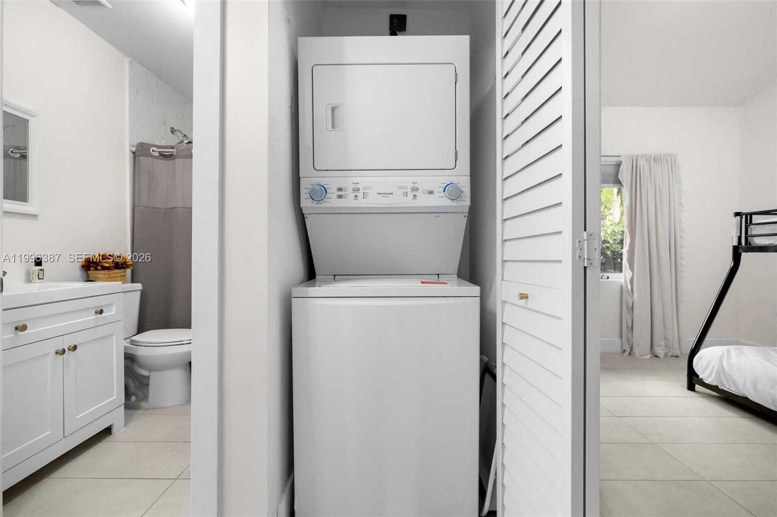 AMD PL BAY RIDGE - Residential Lease