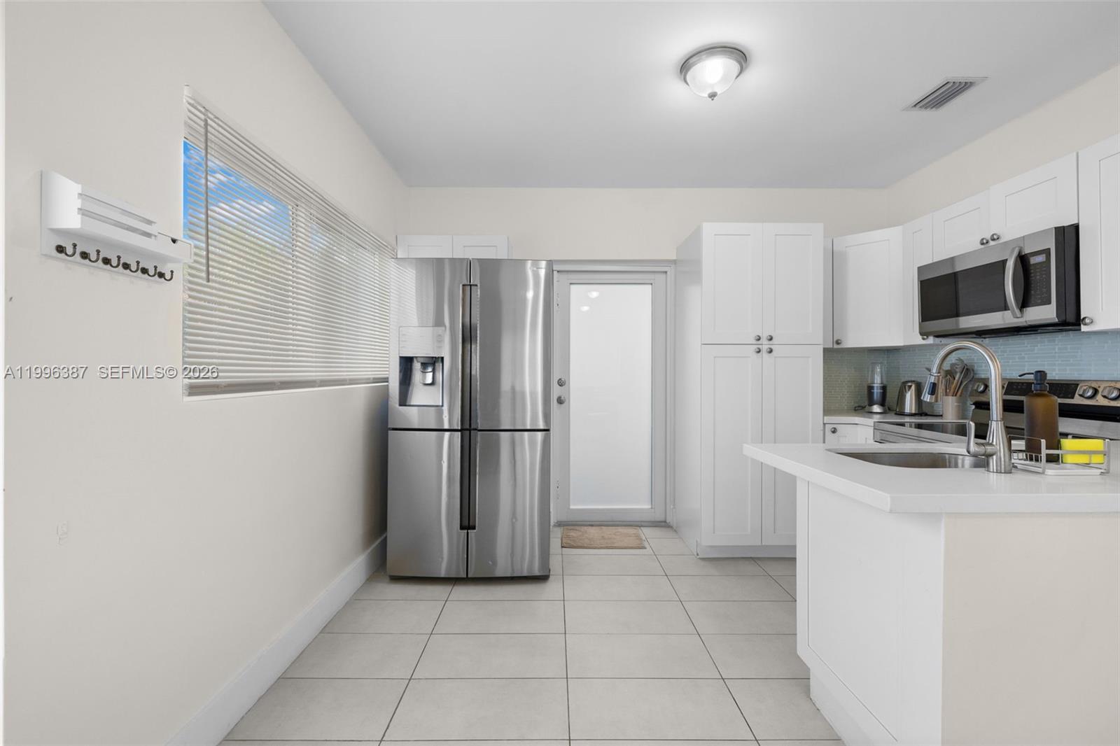 AMD PL BAY RIDGE - Residential Lease