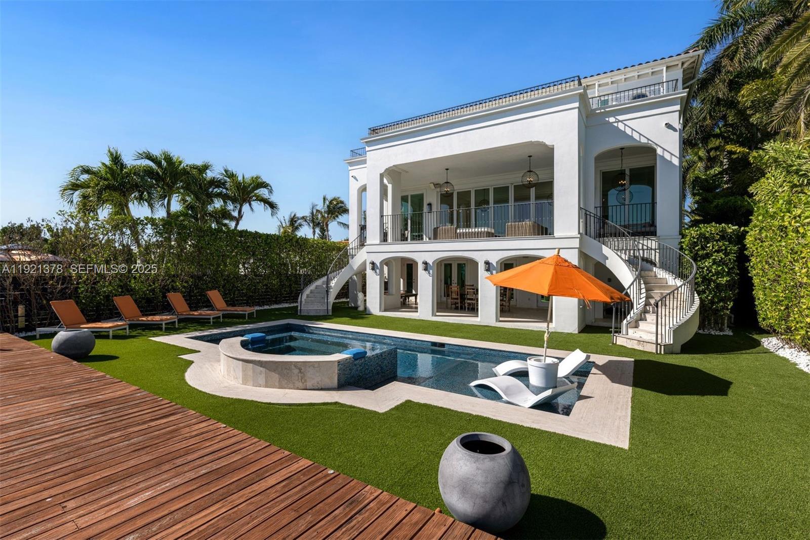 TREASURE ISLAND - Residential