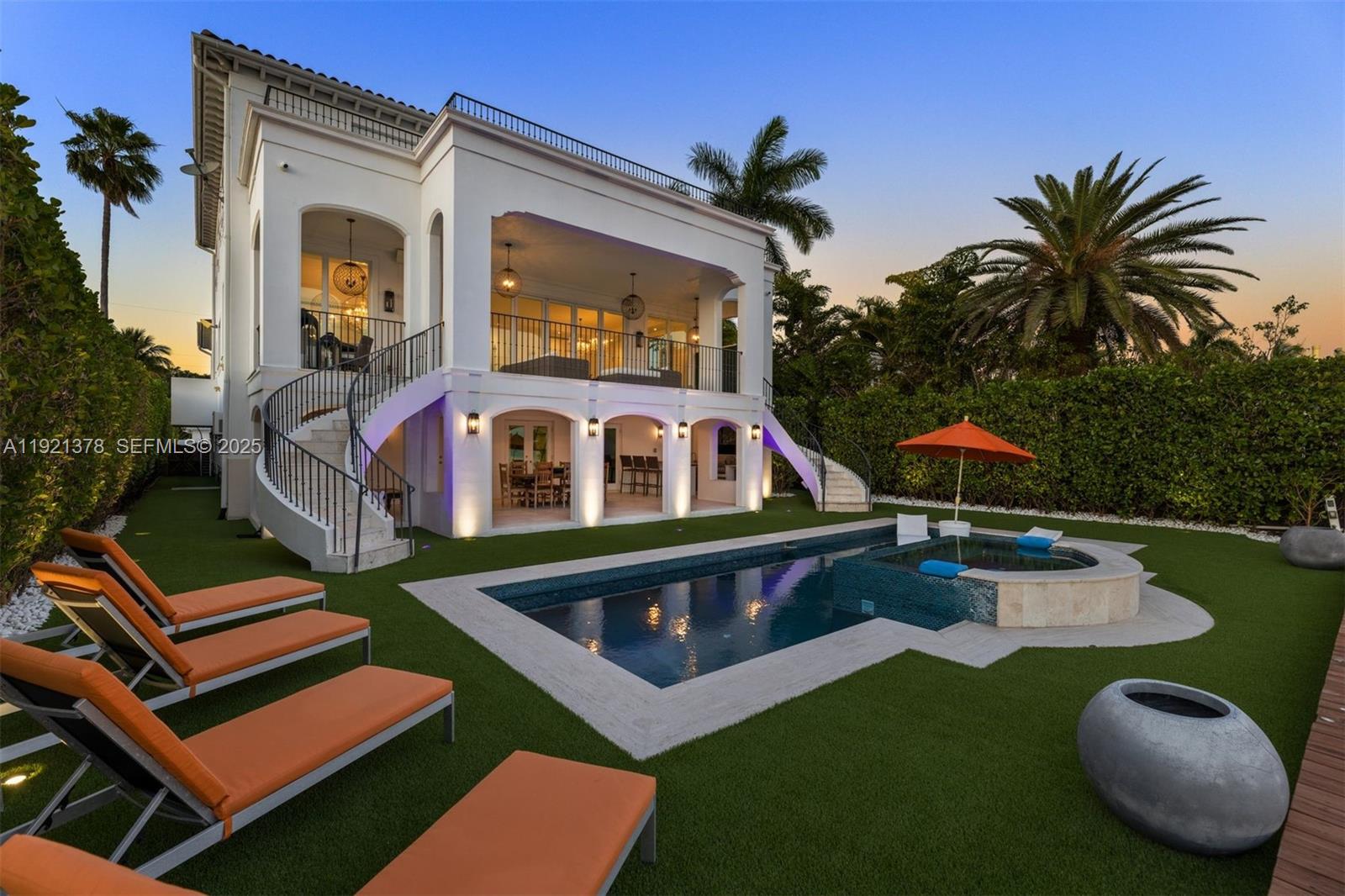 TREASURE ISLAND - Residential