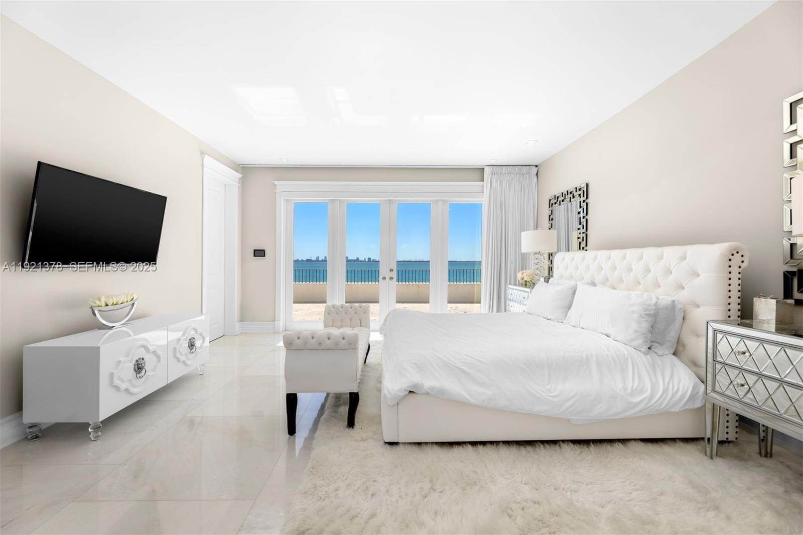 TREASURE ISLAND - Residential