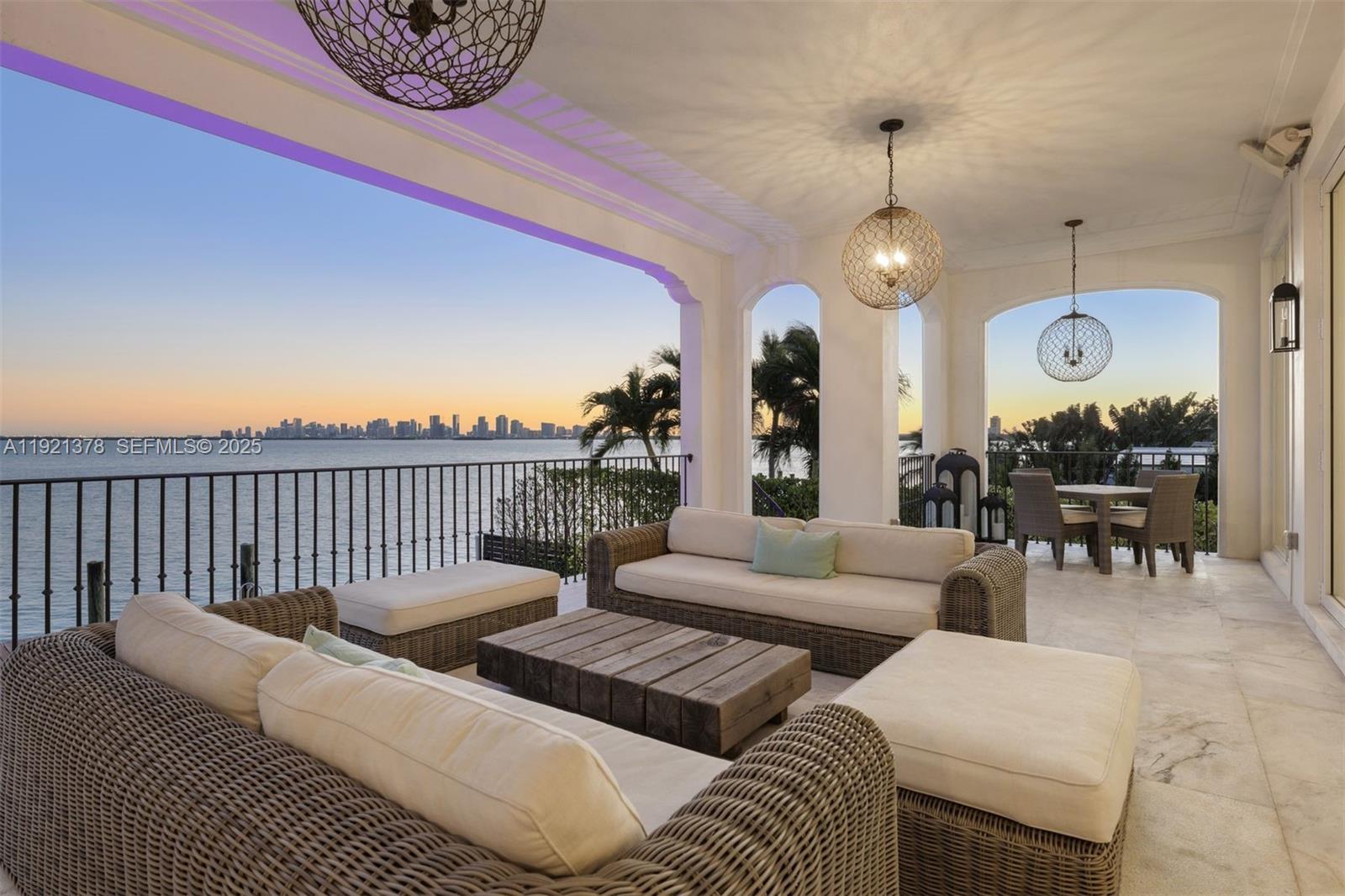 TREASURE ISLAND - Residential