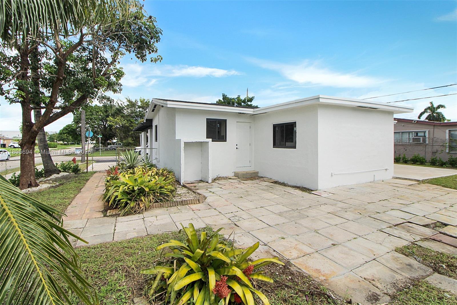 MIDLAND 1ST ADD - Residential