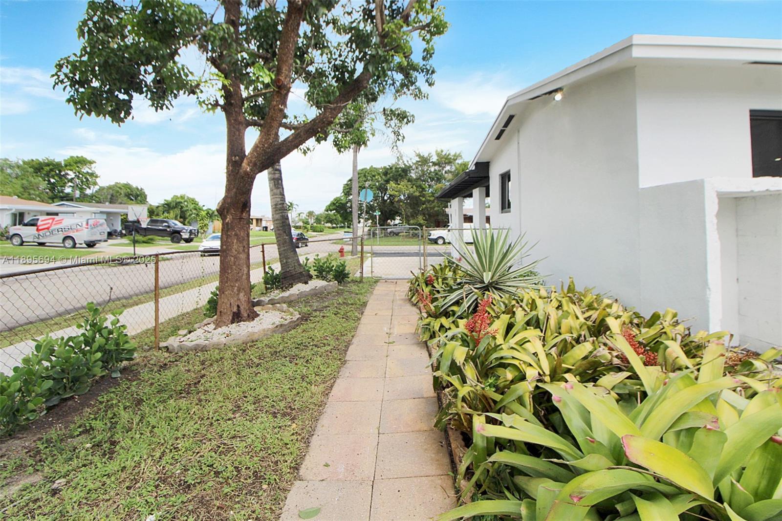 MIDLAND 1ST ADD - Residential