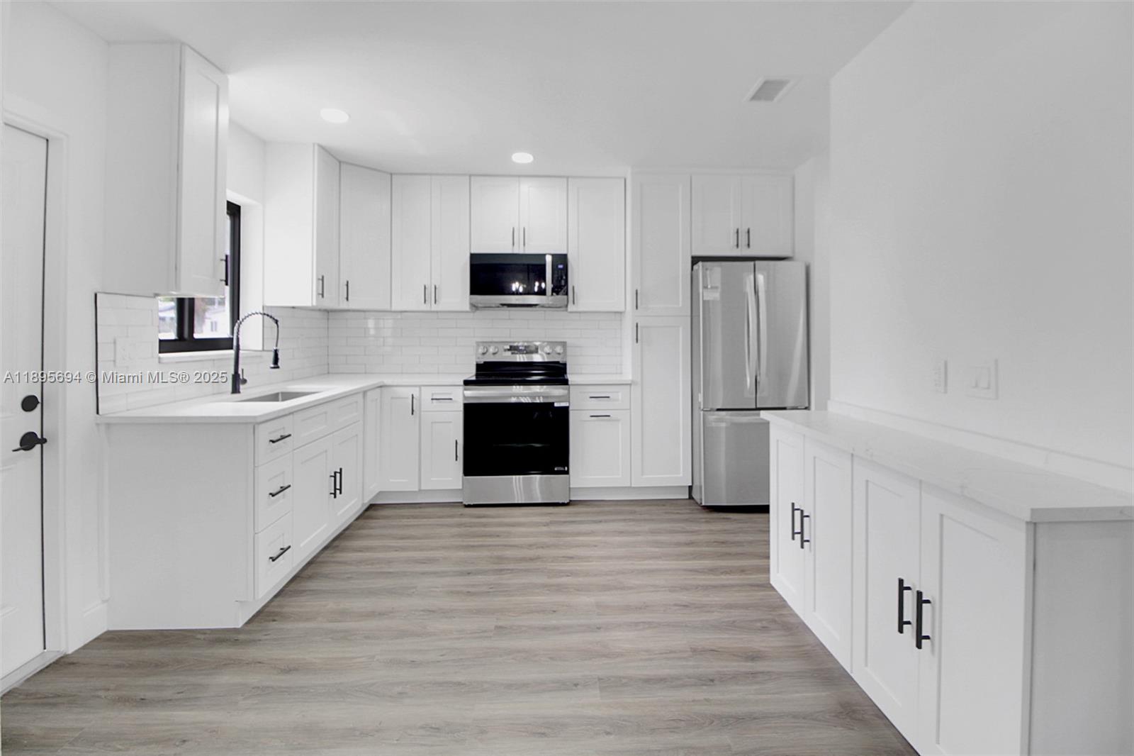 MIDLAND 1ST ADD - Residential