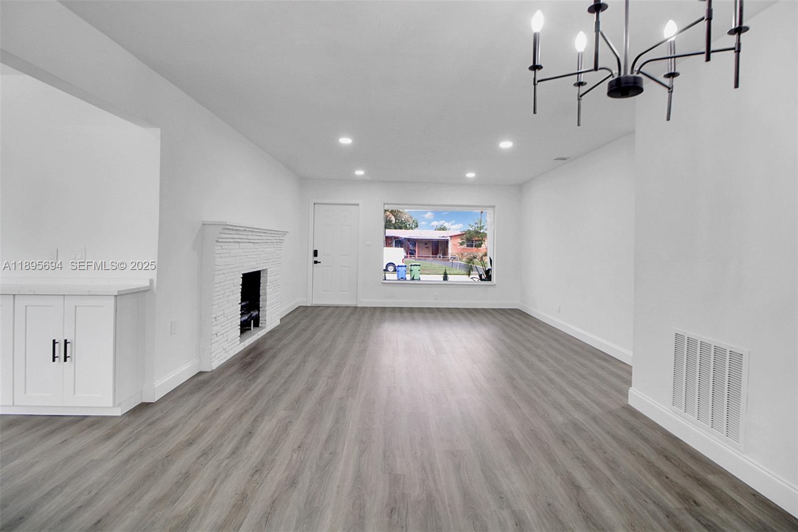 MIDLAND 1ST ADD - Residential