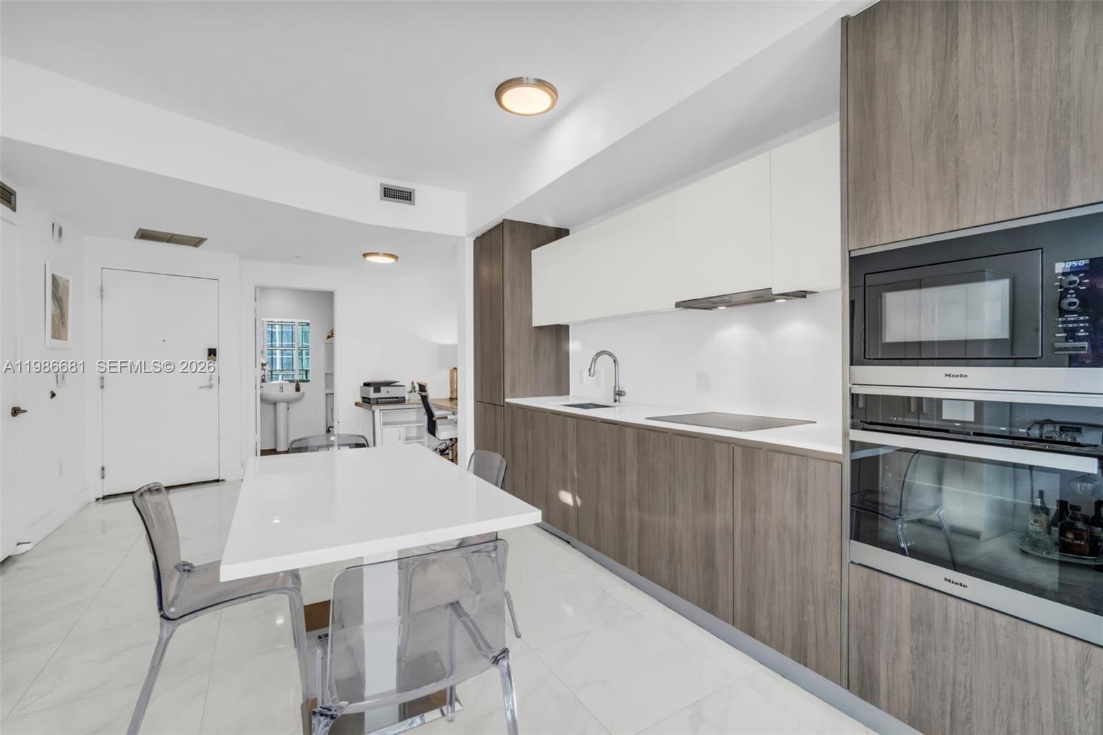 BISCAYNE BEACH CONDO - Residential