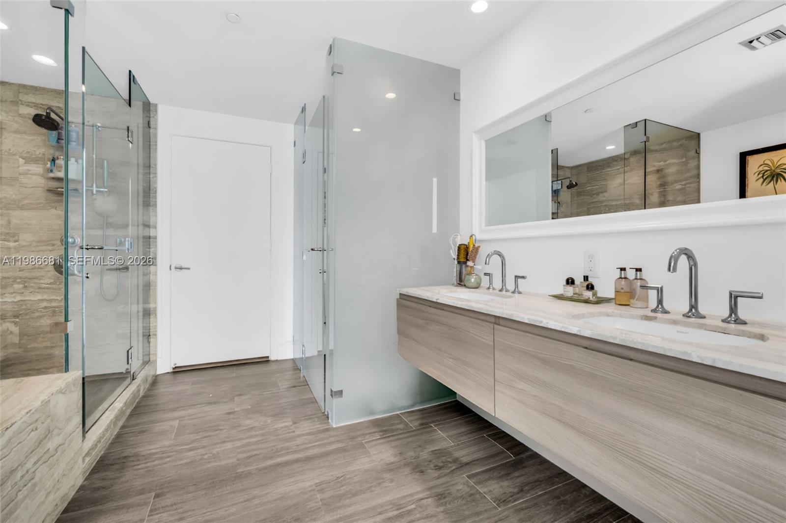BISCAYNE BEACH CONDO - Residential