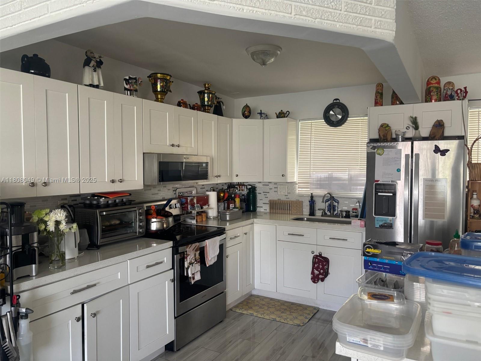 SHERIDAN LAKES CONDO HOUS - Residential