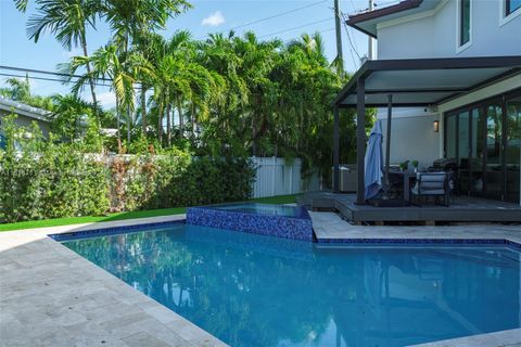 A home in Lauderdale By The Sea