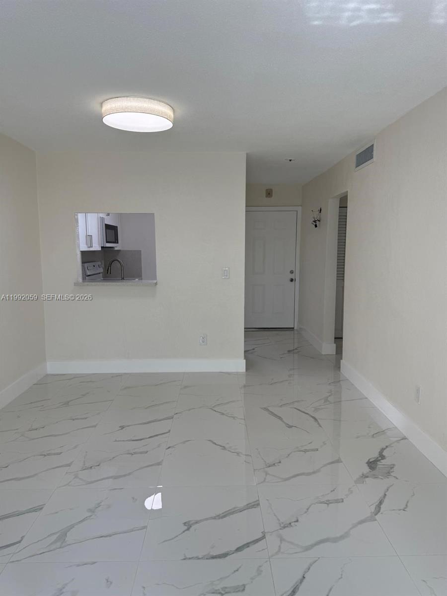 LE JEUNE GDN EST SEC 3 - Residential Lease