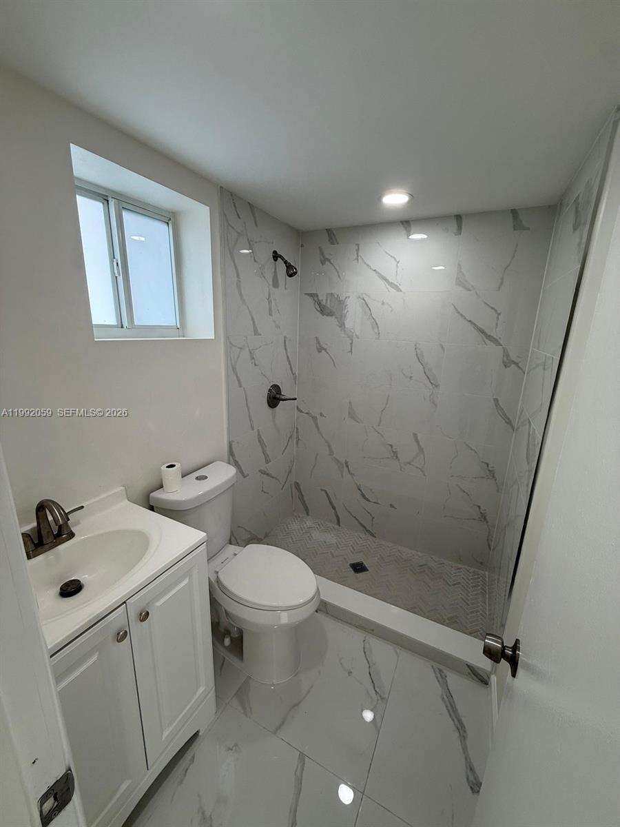 LE JEUNE GDN EST SEC 3 - Residential Lease