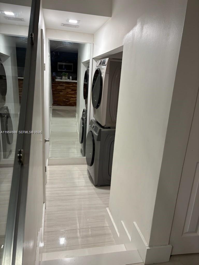 TOWNHOUSES AT JACARANDA C - Residential Lease