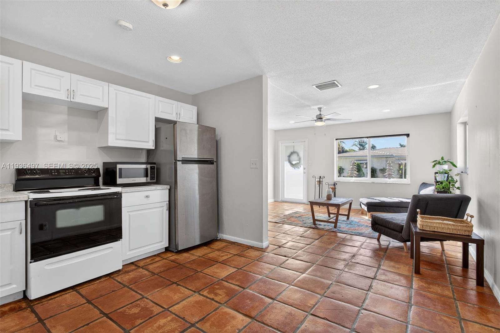 MAINLANDS OF TAMARAC LAKE - Residential