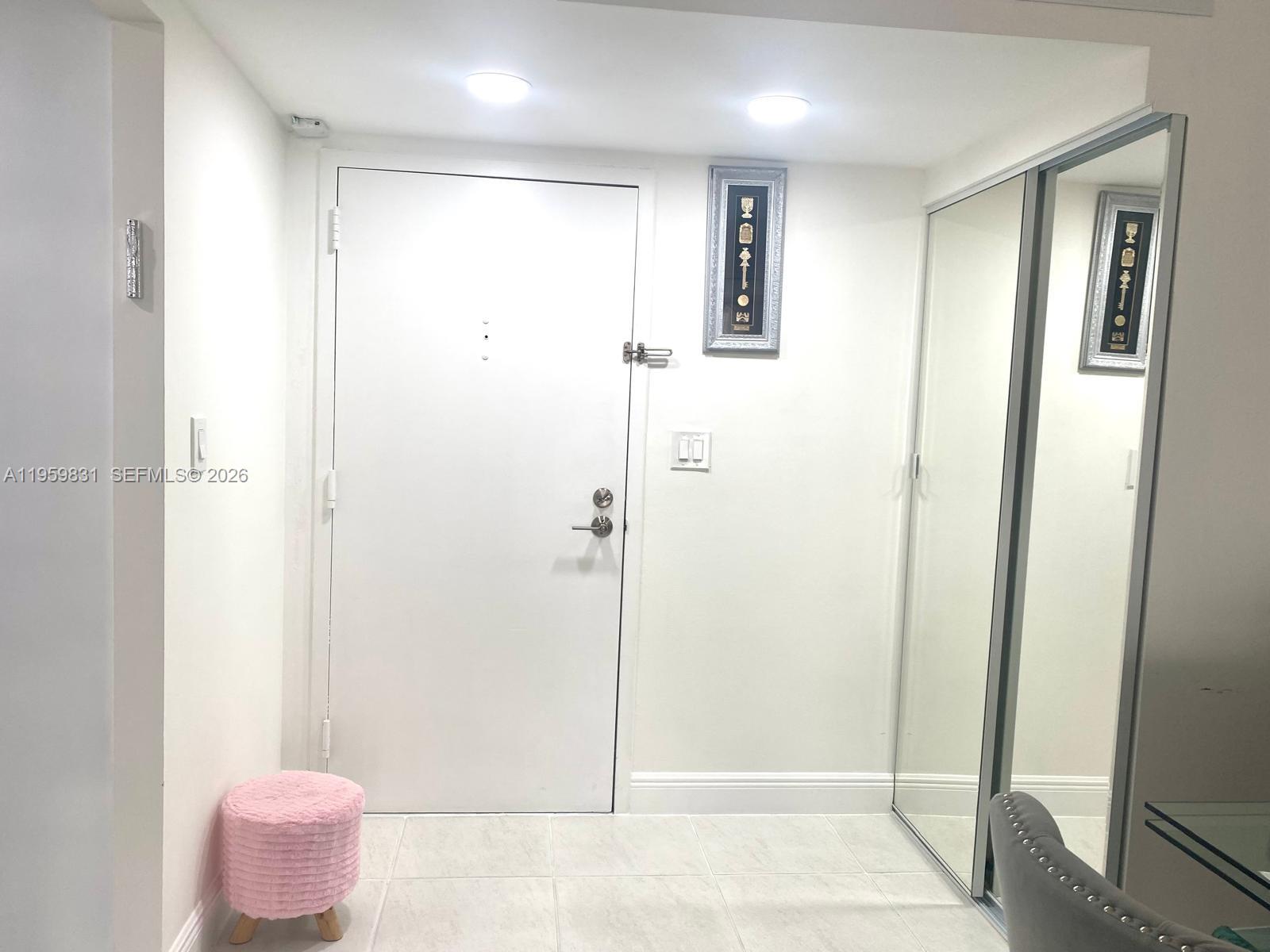 WINSTON TOWERS 600 CONDO - Residential