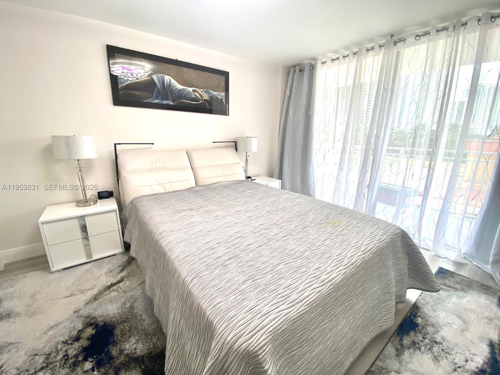 WINSTON TOWERS 600 CONDO - Residential