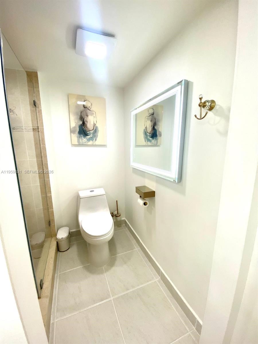 WINSTON TOWERS 600 CONDO - Residential