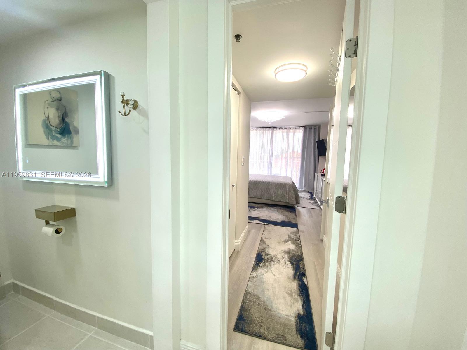 WINSTON TOWERS 600 CONDO - Residential