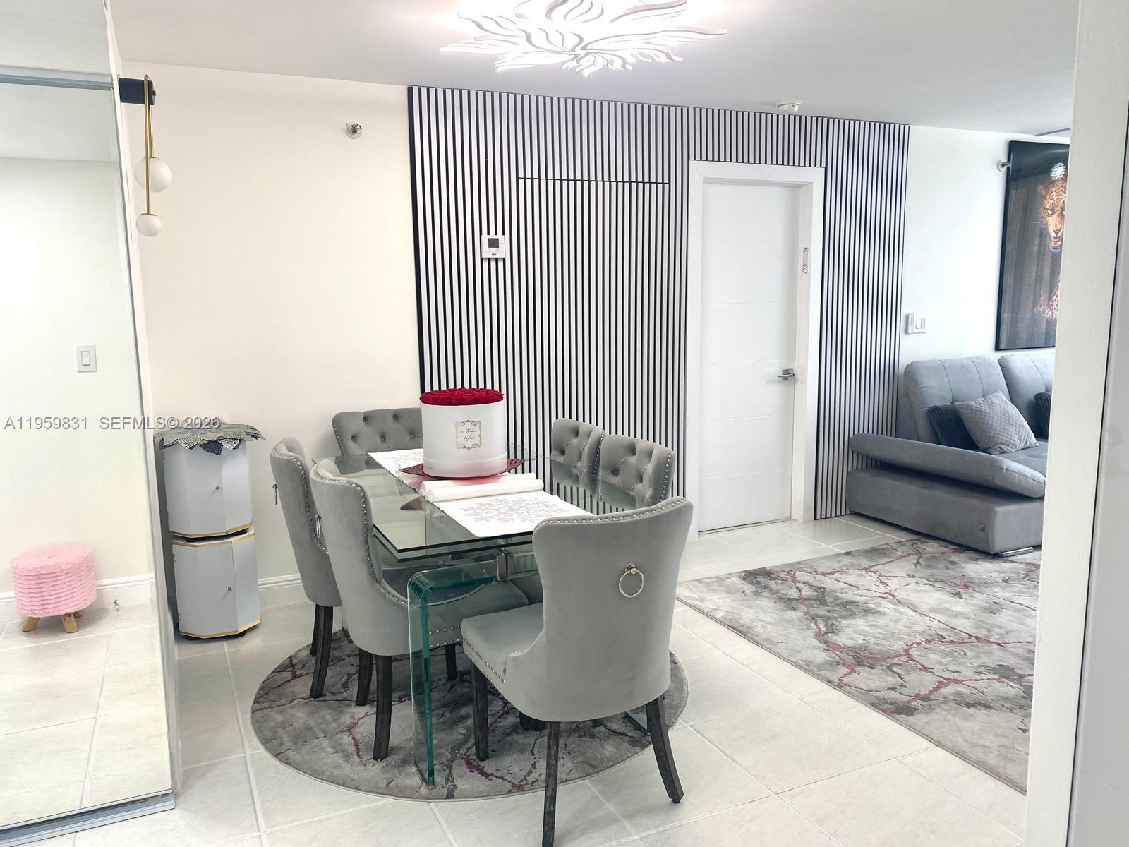 WINSTON TOWERS 600 CONDO - Residential