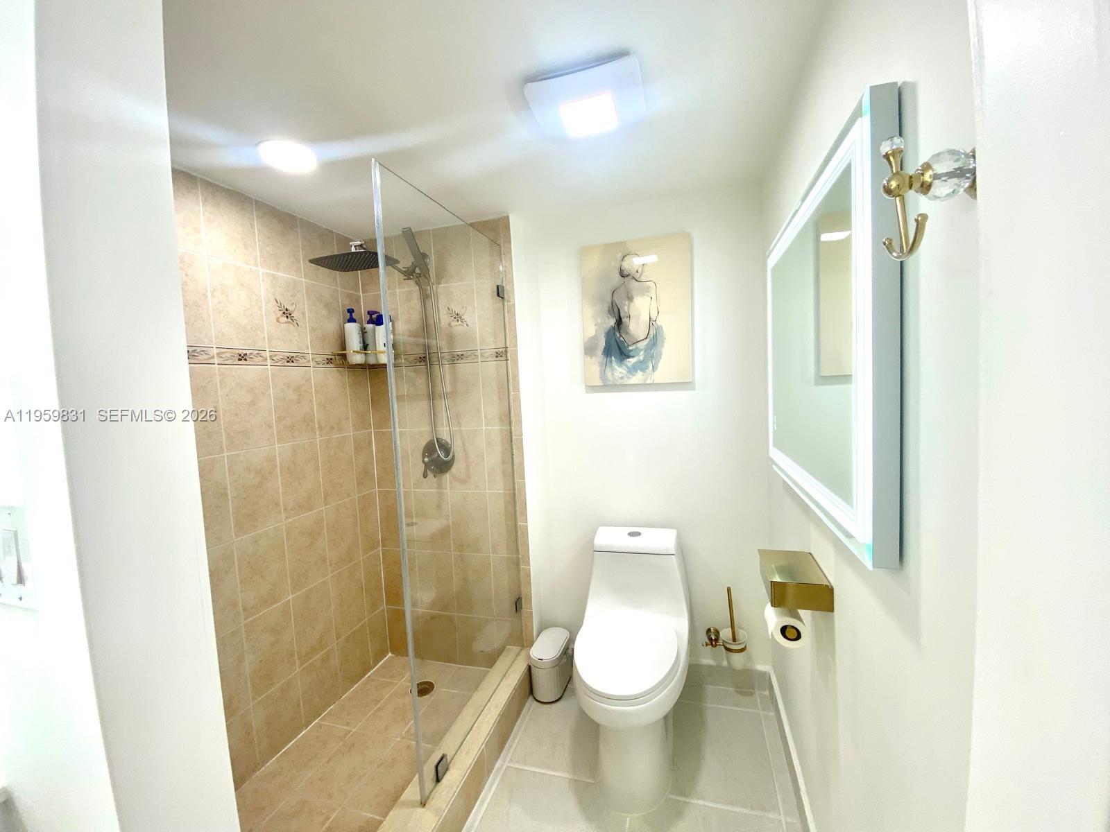 WINSTON TOWERS 600 CONDO - Residential