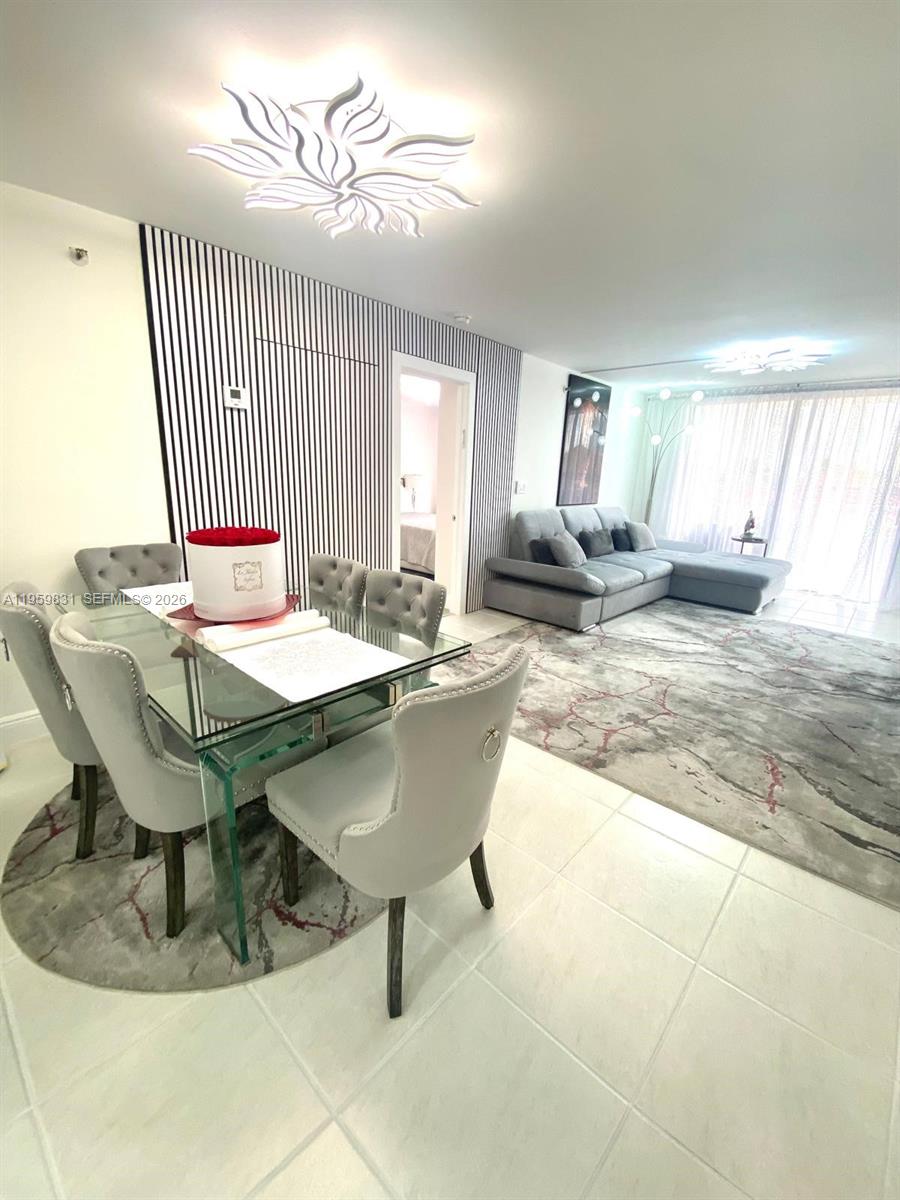 WINSTON TOWERS 600 CONDO - Residential