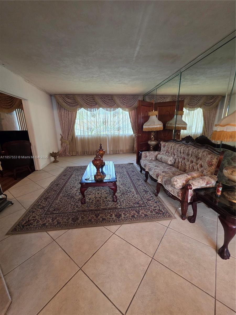501 NW 43rd St