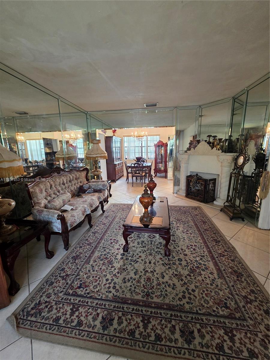 501 NW 43rd St